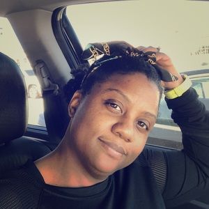 Meet your Posher, Aja